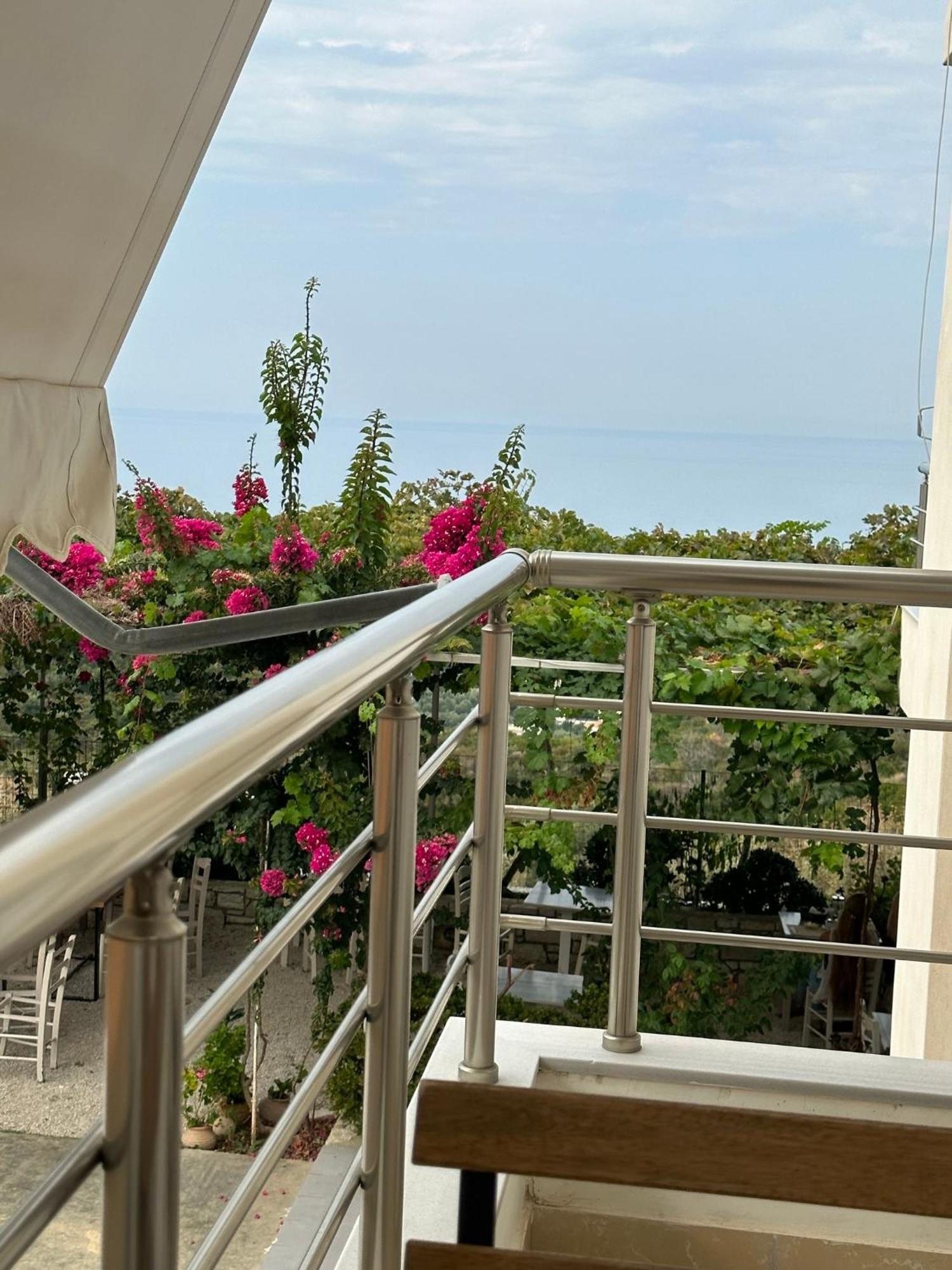 Elea Guesthouse Химар Екстериор снимка